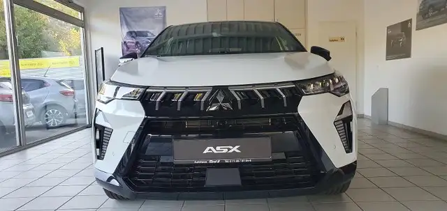 Mitsubishi Asx view 3