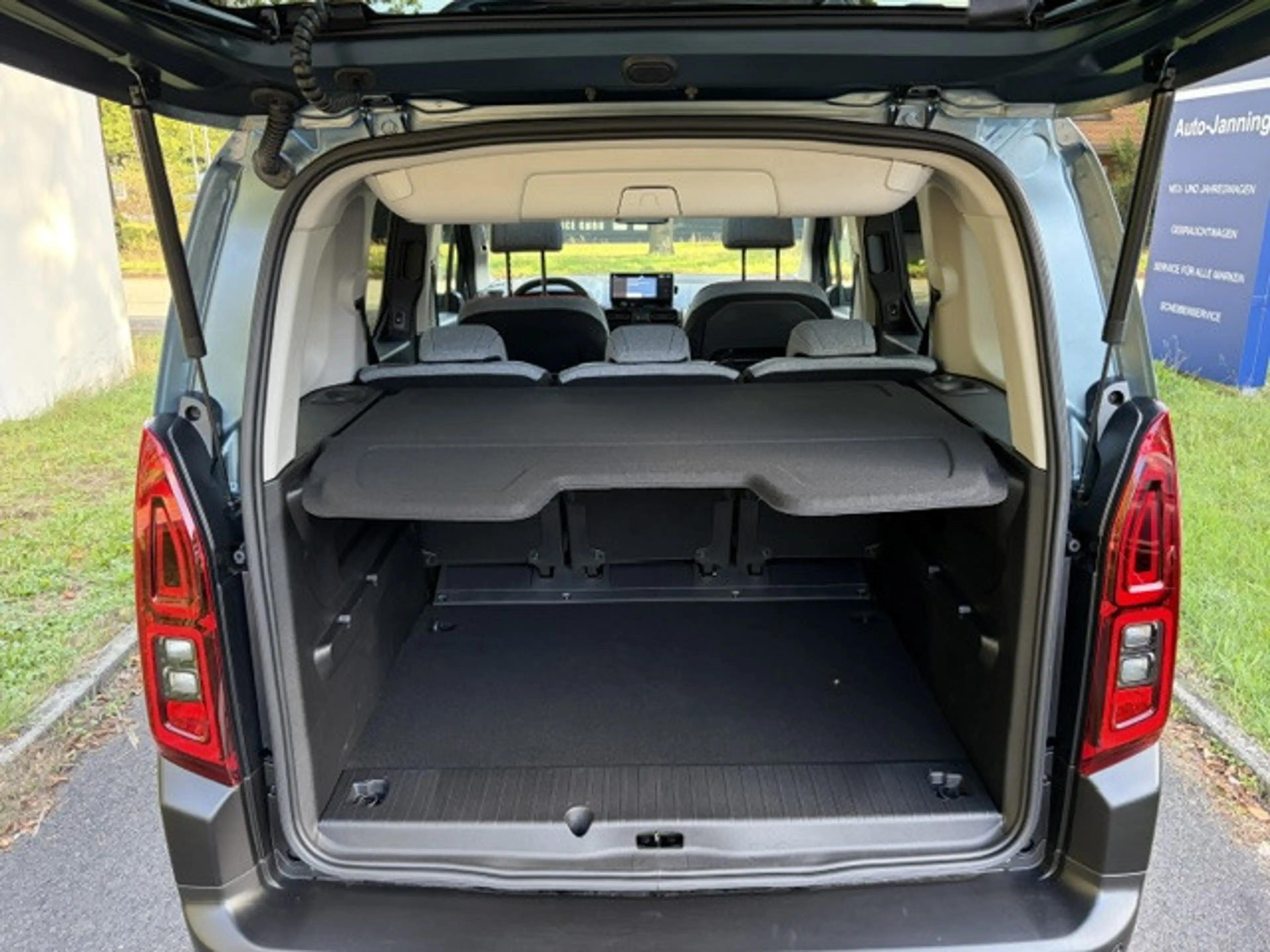 Citroen Berlingo M Diesel 130 MAX KAMERA SHZ NAVI XTR — photo 10