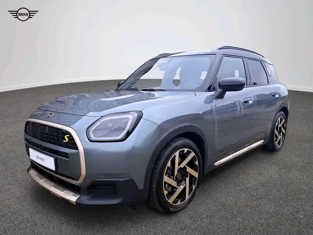MINI Countryman SE All4 Favoured Trim