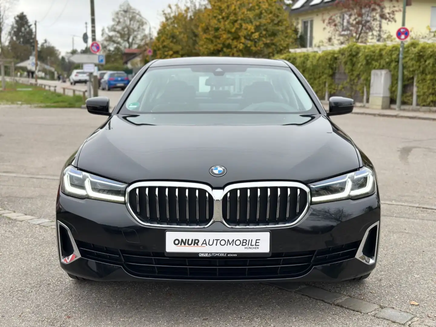 BMW 530 i xDrive Luxury Line NaviProf HuD Laser Leder Czarny - 2