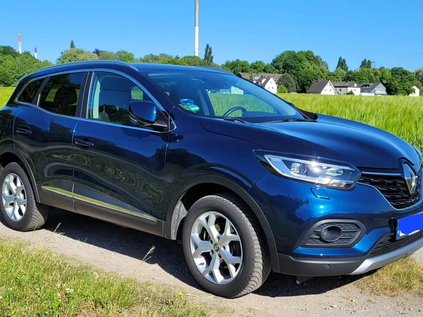 Renault Kadjar Limited 1.3 TCe 140 Navi+Bluetooth+PDCv+h+Cam +SHZ Blau - 2