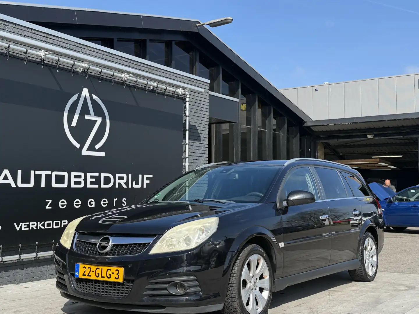 Opel Vectra Wagon 1.8-16V Executive leer*trekhaak*navi* Zwart - 2