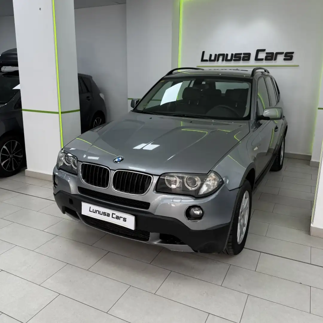 BMW X3 2.0d Aut. Gris - 1