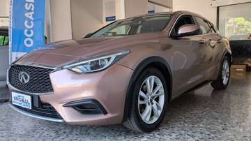 Q30 1.5d Premium 109cv