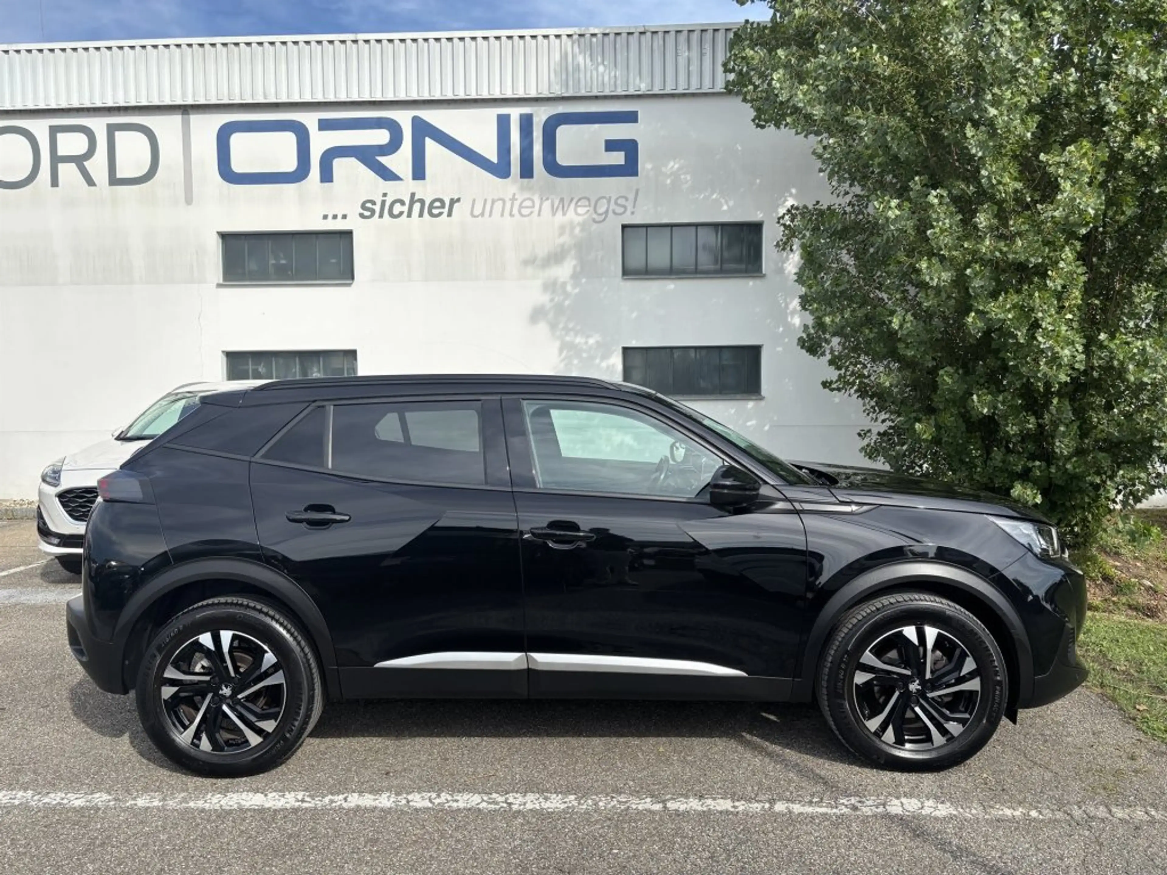 Peugeot 2008 Peugeot 2008 2.2Benz 100PS — photo 6