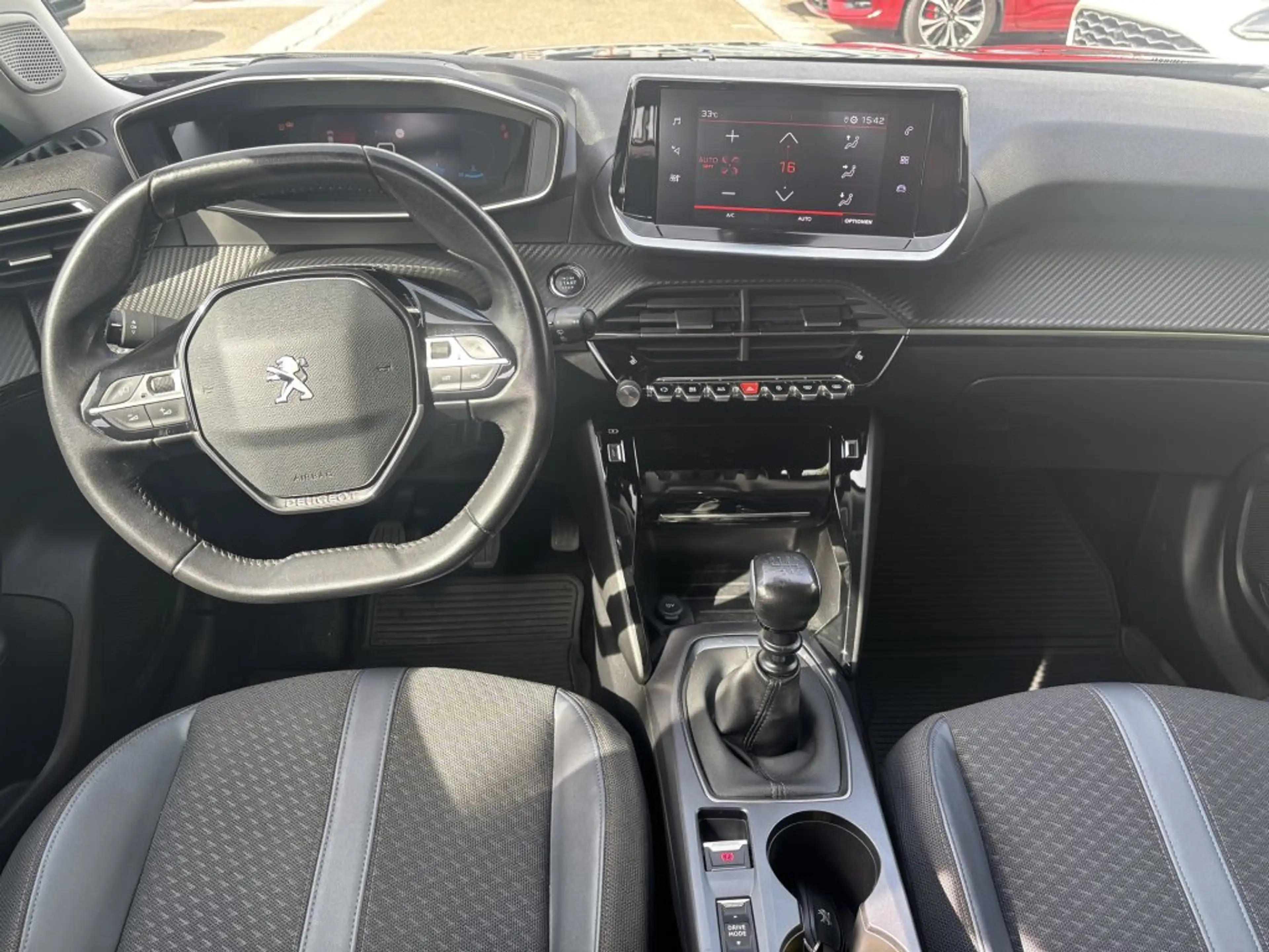 Peugeot 2008 Peugeot 2008 2.2Benz 100PS — photo 10