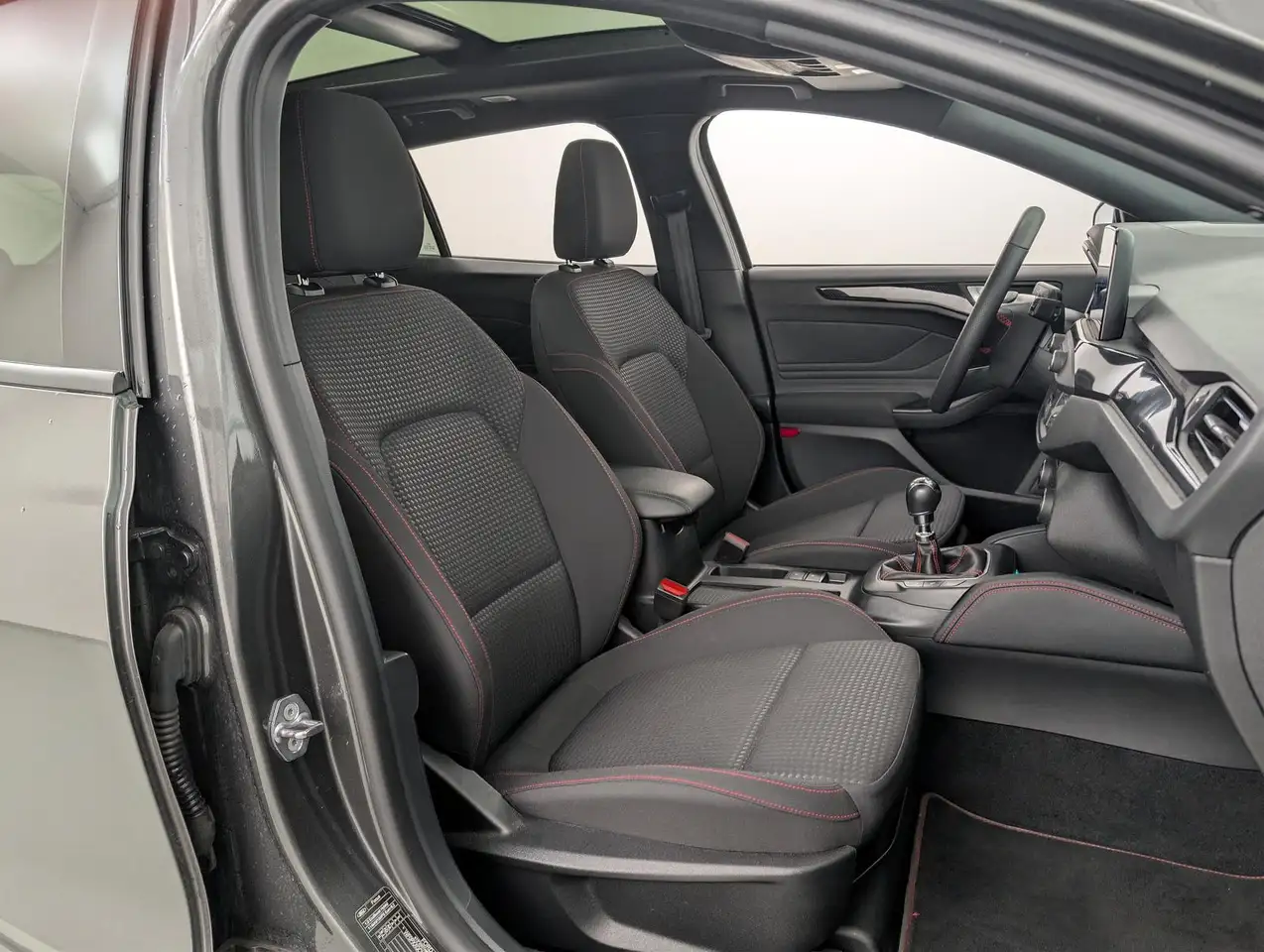 Ford Focus Turnier 1.0 M-Hybrid ST-Line X Matrix+AHK, миниатюра 11