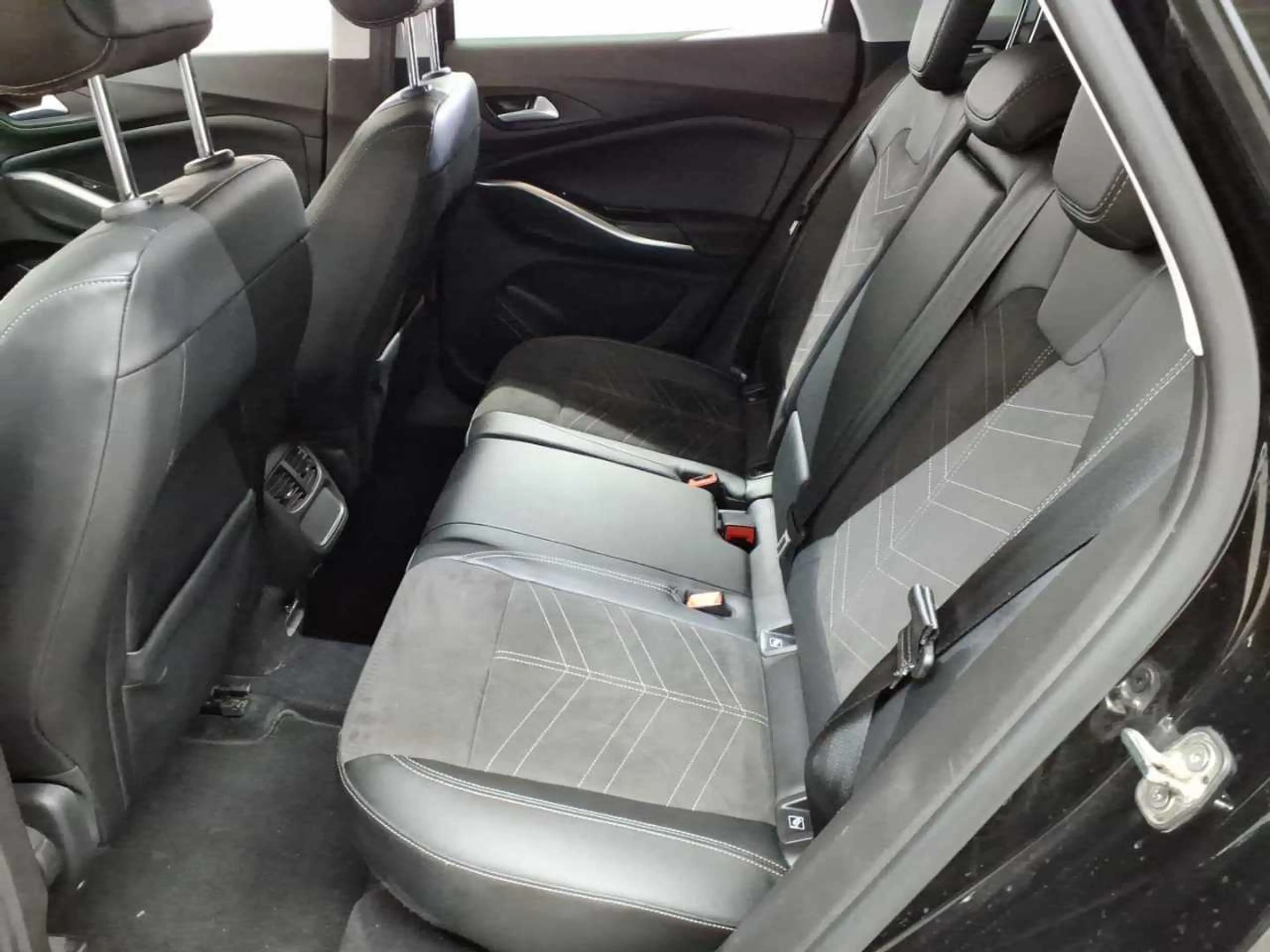 Opel Grandland Grandland 1.5 D Automatik Ultimate Navi — photo 13