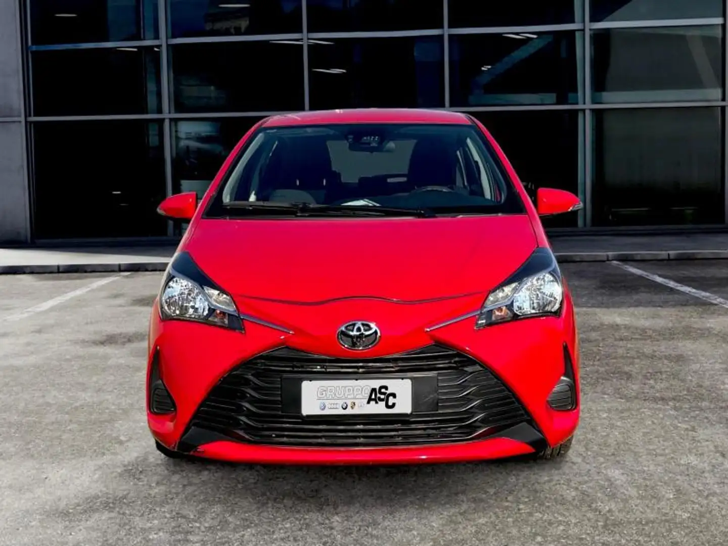 Toyota Yaris Yaris 5p 1.0 Cool my18 Zwart - 2