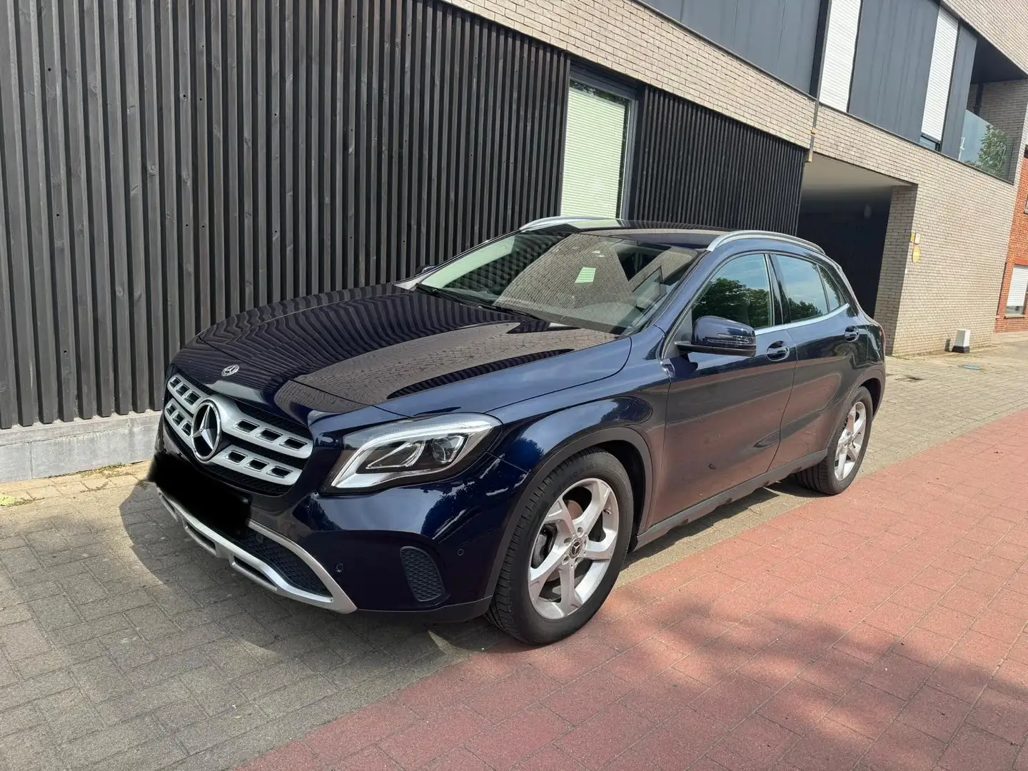 Mercedes-Benz GLA 180 GLA 180 7G-DCT Style Kék - 1