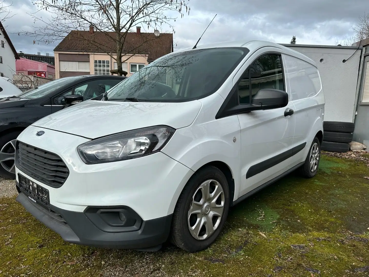 Ford Transit Courier Trend,Motorschaden,1.HAND Weiß - 1
