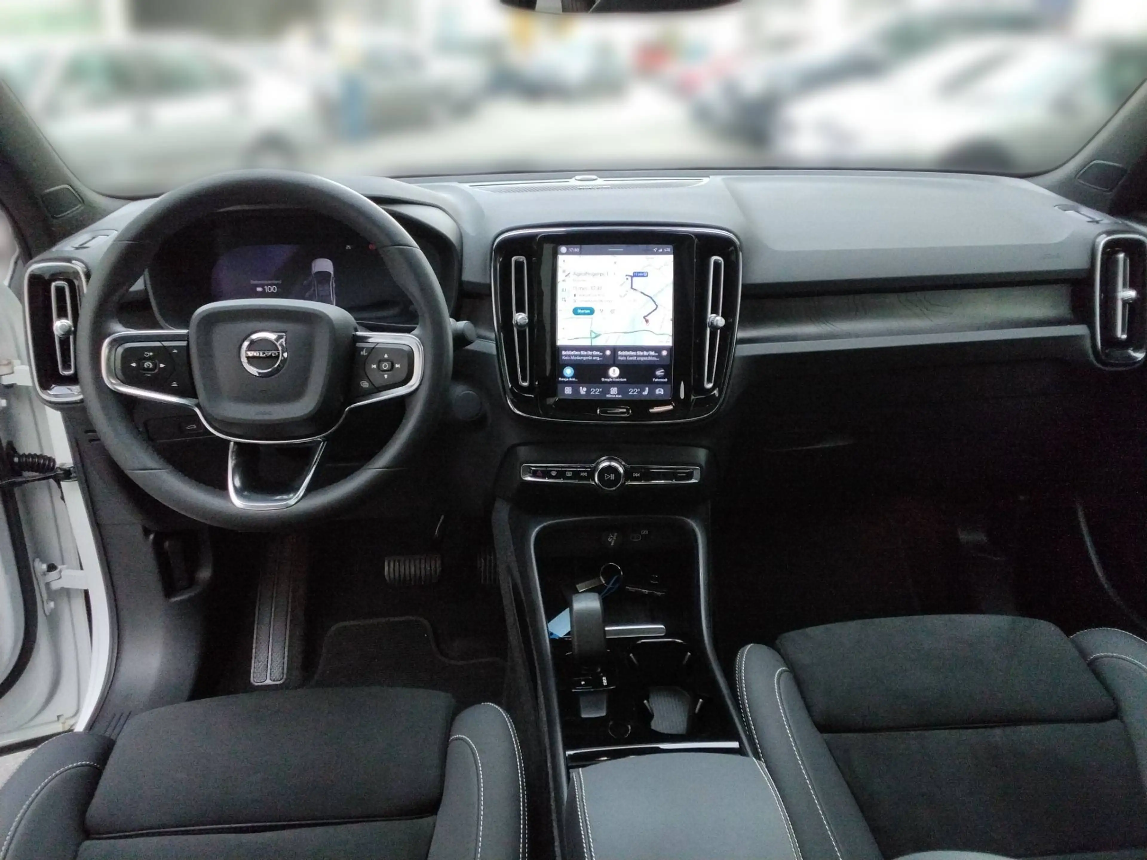 Volvo C40 Ultimate Recharge Pure Electric 2WD — photo 11