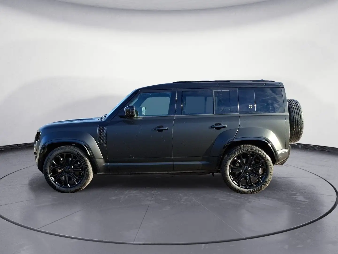 Land Rover Defender 110 P635 OCTA Black E Nero - 2