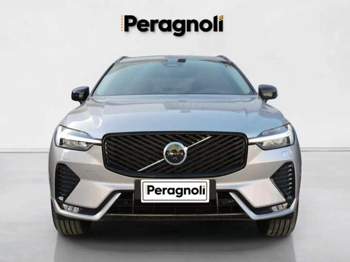 Volvo XC60 B5 (benzina) AWD ULTRA DARK AUTOMATICA AZIENDALE Beige - 2