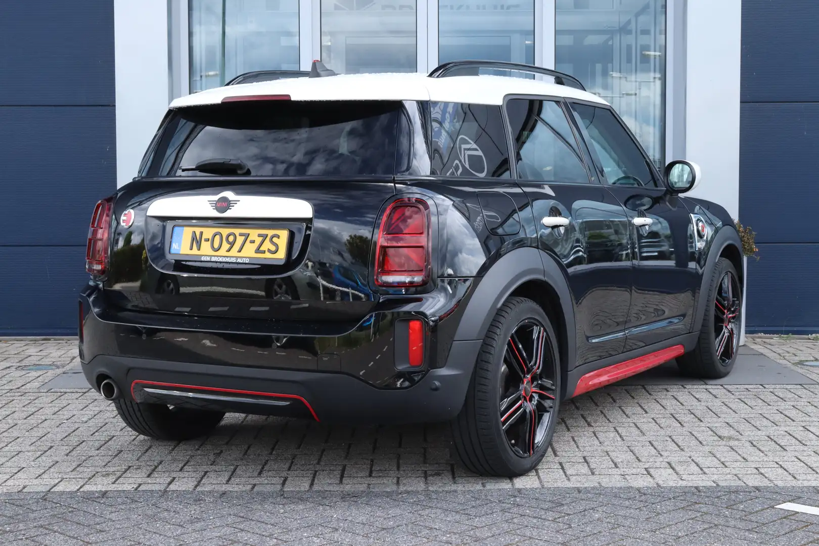 MINI Cooper SE Countryman Mini 2.0 ALL4 Classic | Cruise Control | Stoelverw Zwart - 2