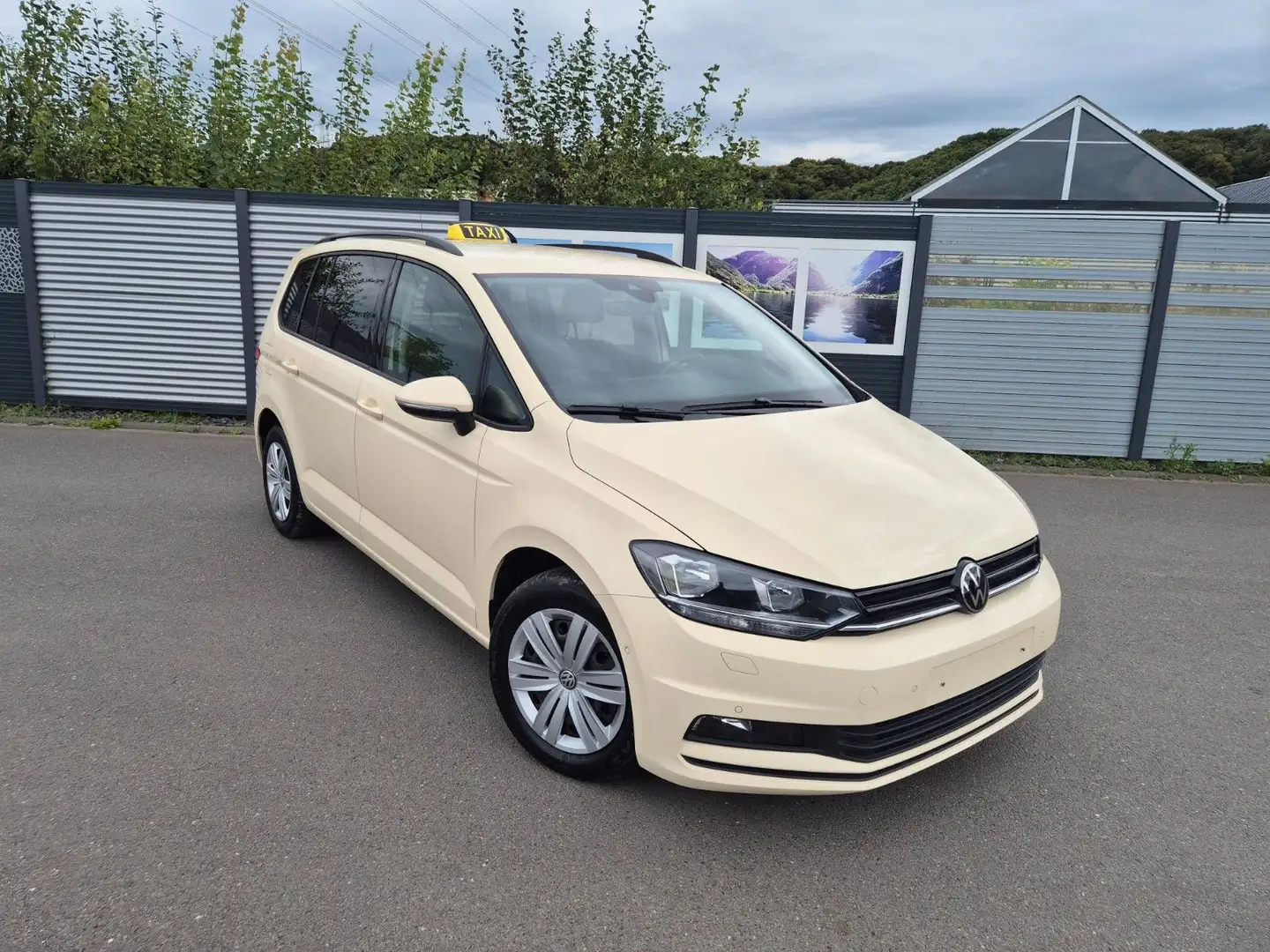 Volkswagen Touran 2.0 TDI SCR DSG Taxi Navi ACC Jaune - 1