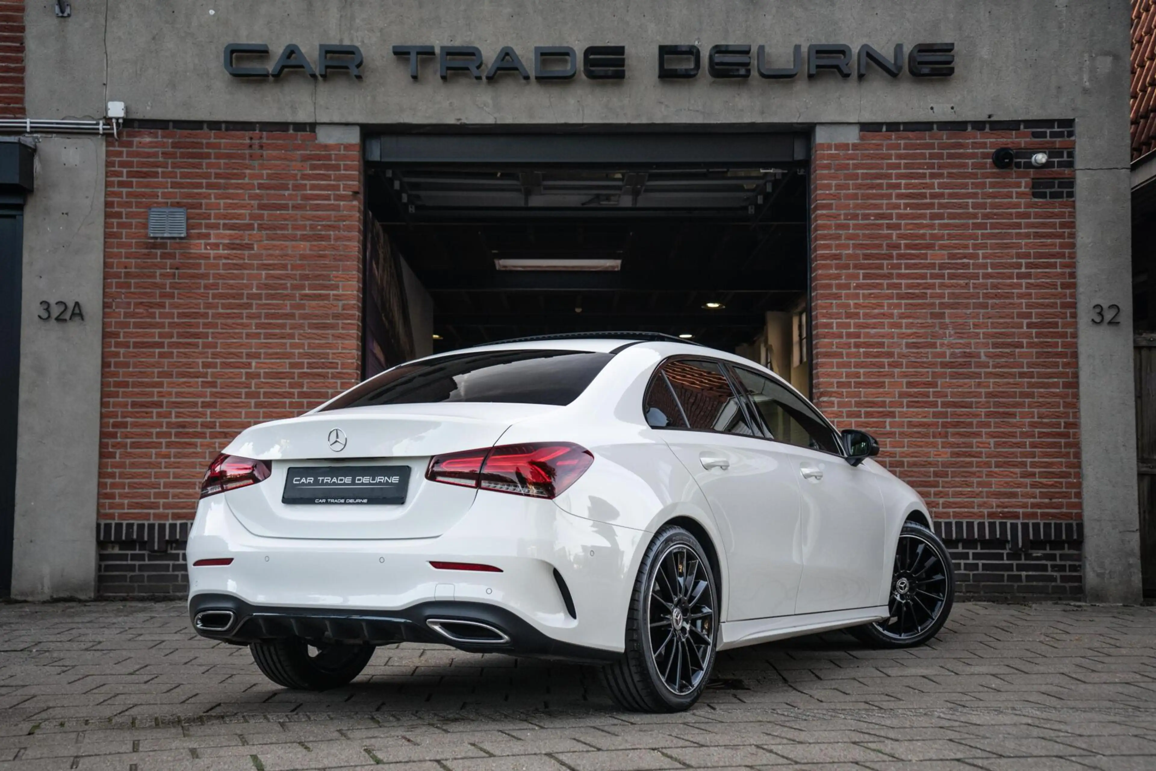 Mercedes-Benz A 200 AMG Pano / Camera / Ambi — photo 3
