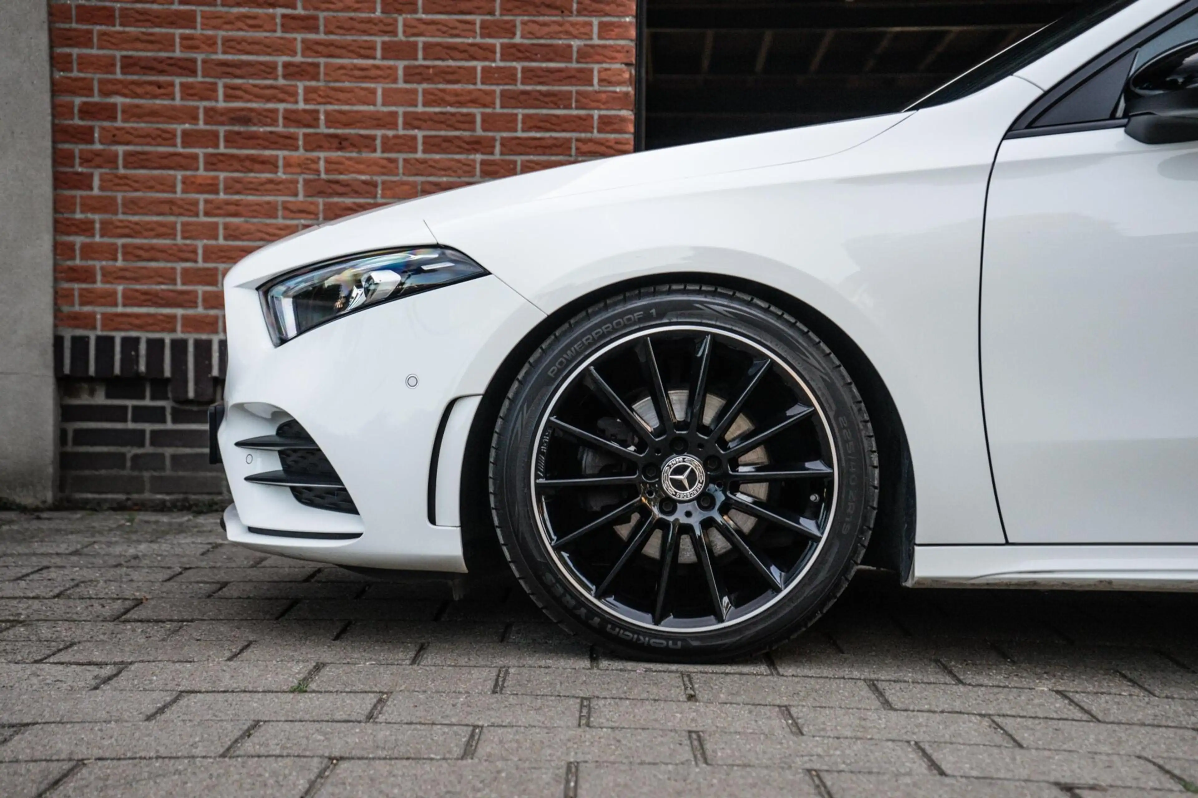 Mercedes-Benz A 200 AMG Pano / Camera / Ambi — photo 7