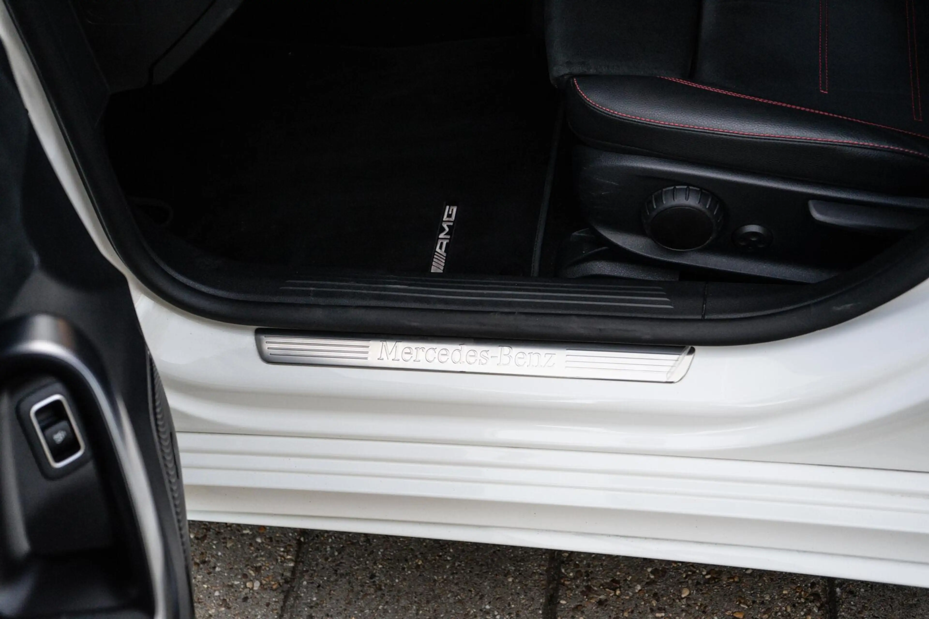 Mercedes-Benz A 200 AMG Pano / Camera / Ambi — photo 23