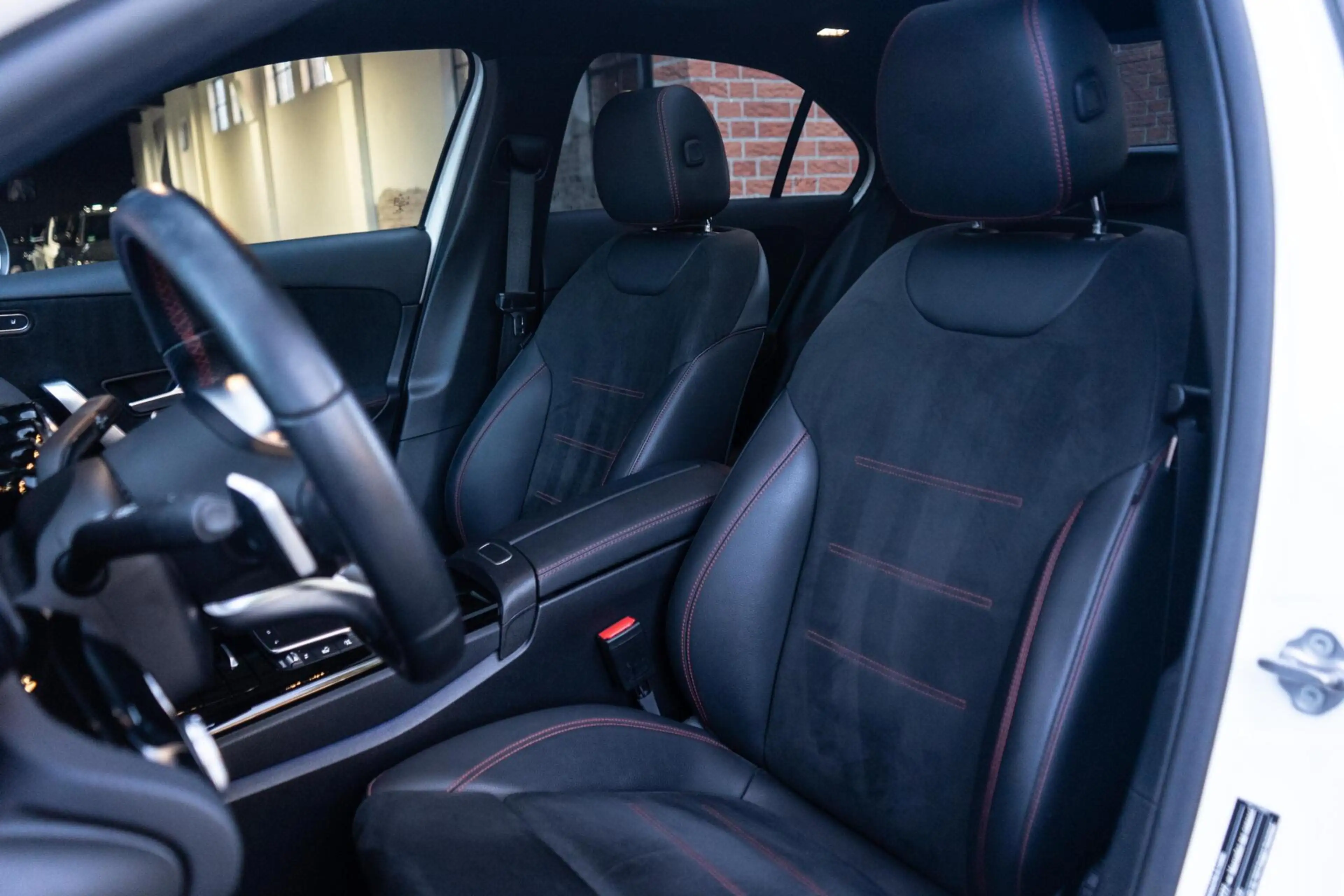 Mercedes-Benz A 200 AMG Pano / Camera / Ambi — photo 8