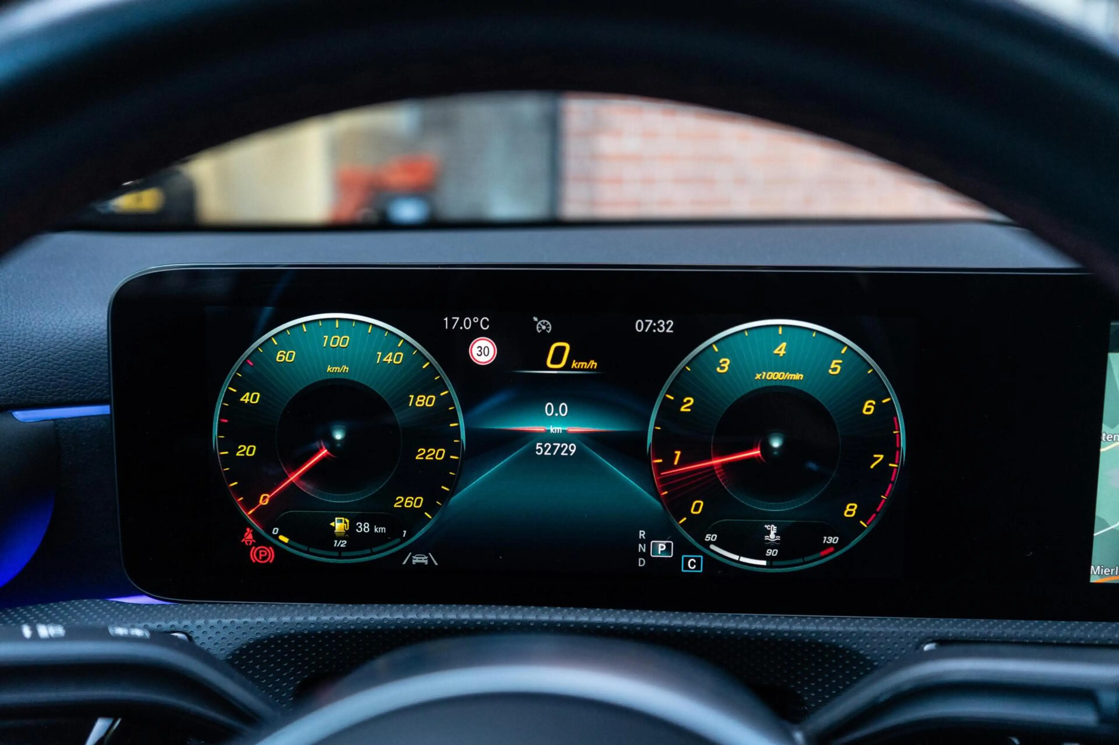 Mercedes-Benz A 200 AMG Pano / Camera / Ambi — photo 14