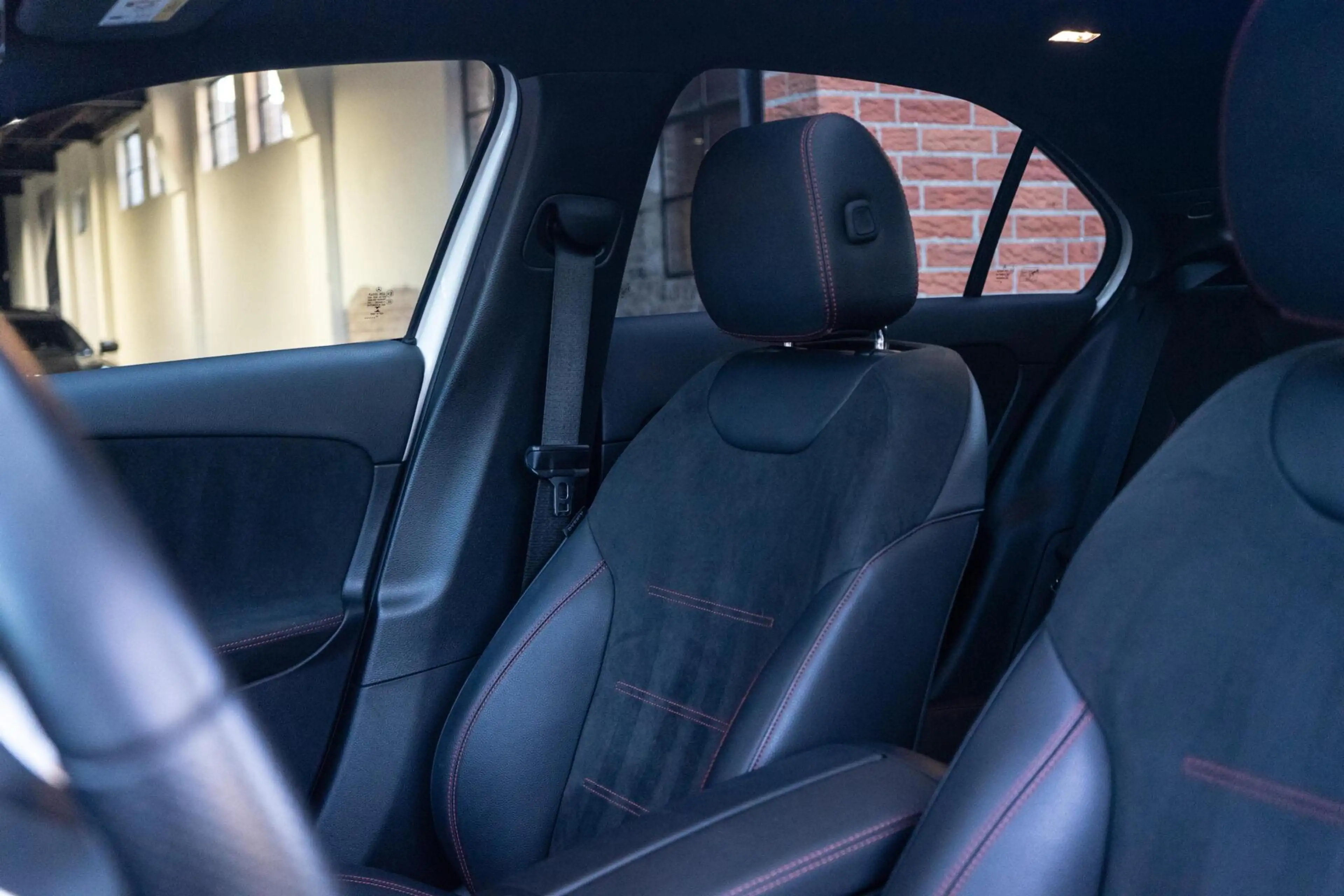Mercedes-Benz A 200 AMG Pano / Camera / Ambi — photo 9