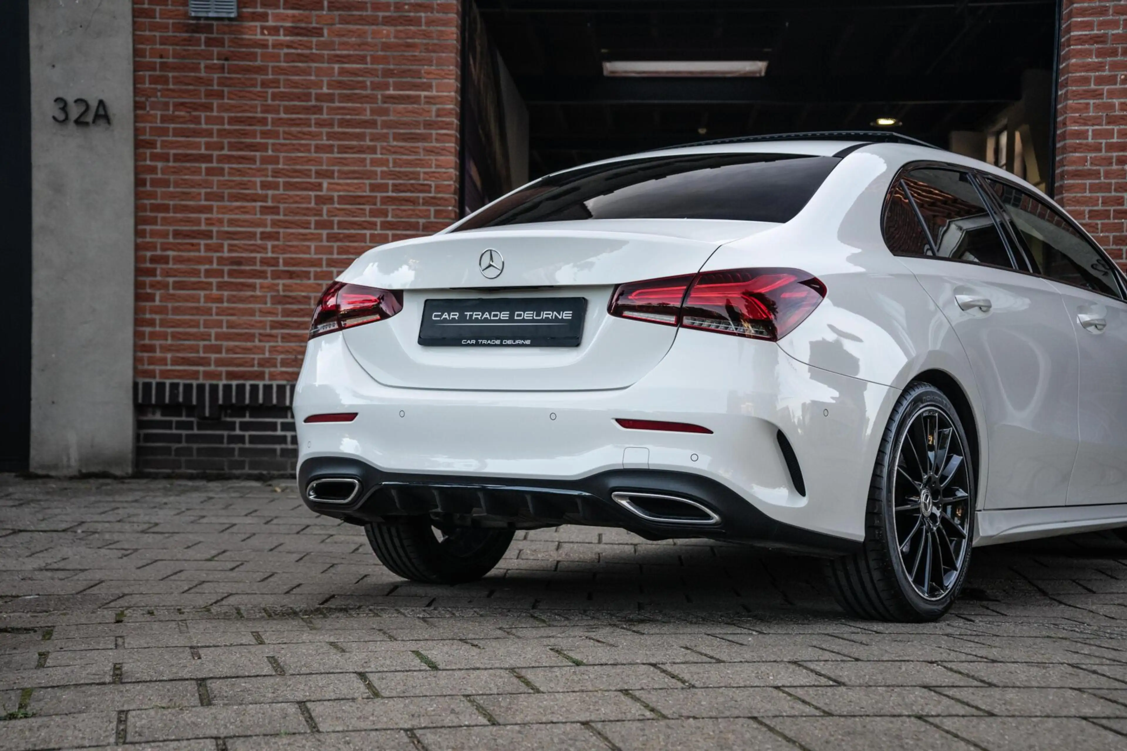 Mercedes-Benz A 200 AMG Pano / Camera / Ambi — photo 6