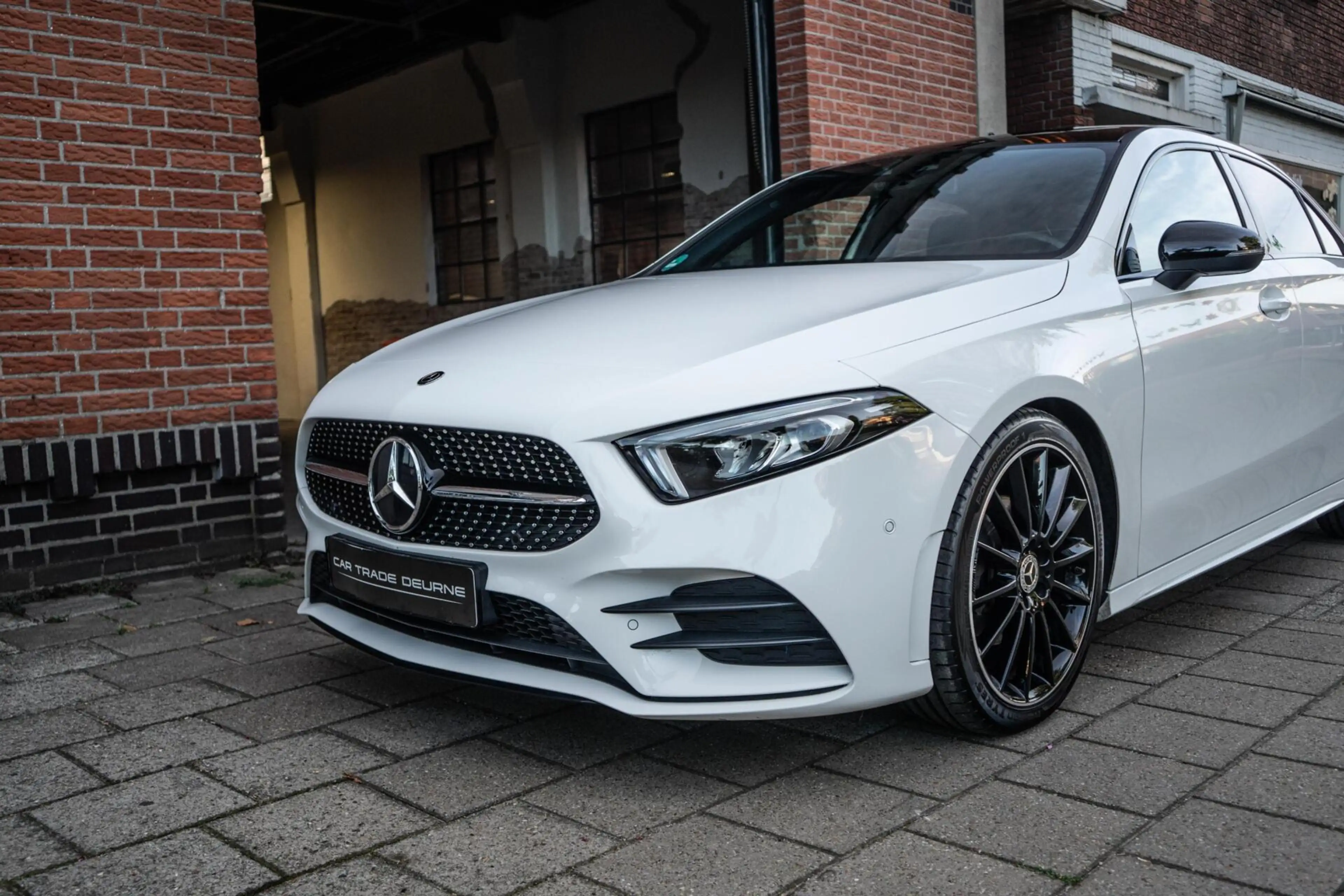 Mercedes-Benz A 200 AMG Pano / Camera / Ambi — photo 26