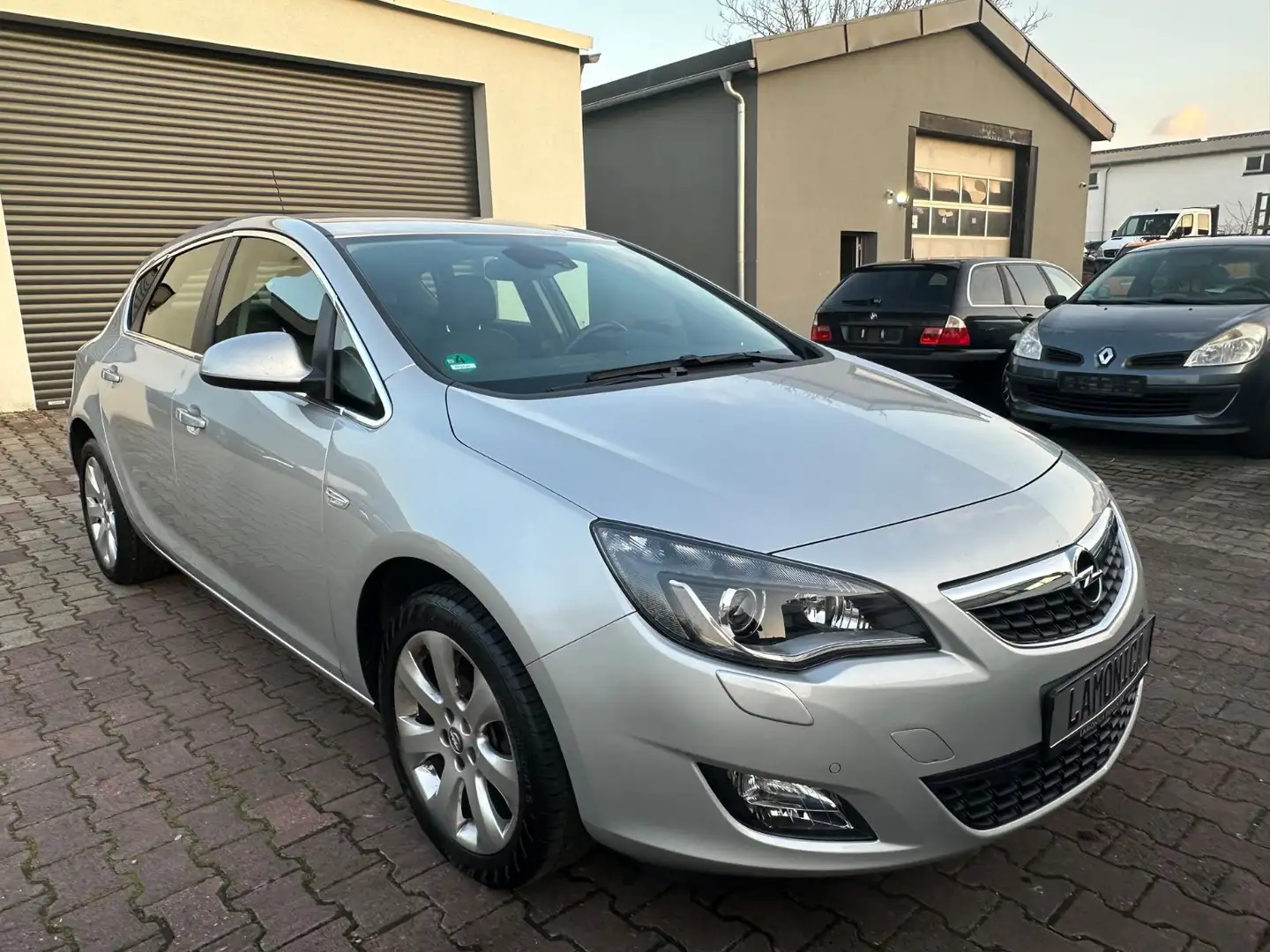 Opel Astra 1.4 Turbo*1.Hand*Klima*Scheckheft* Silber - 1