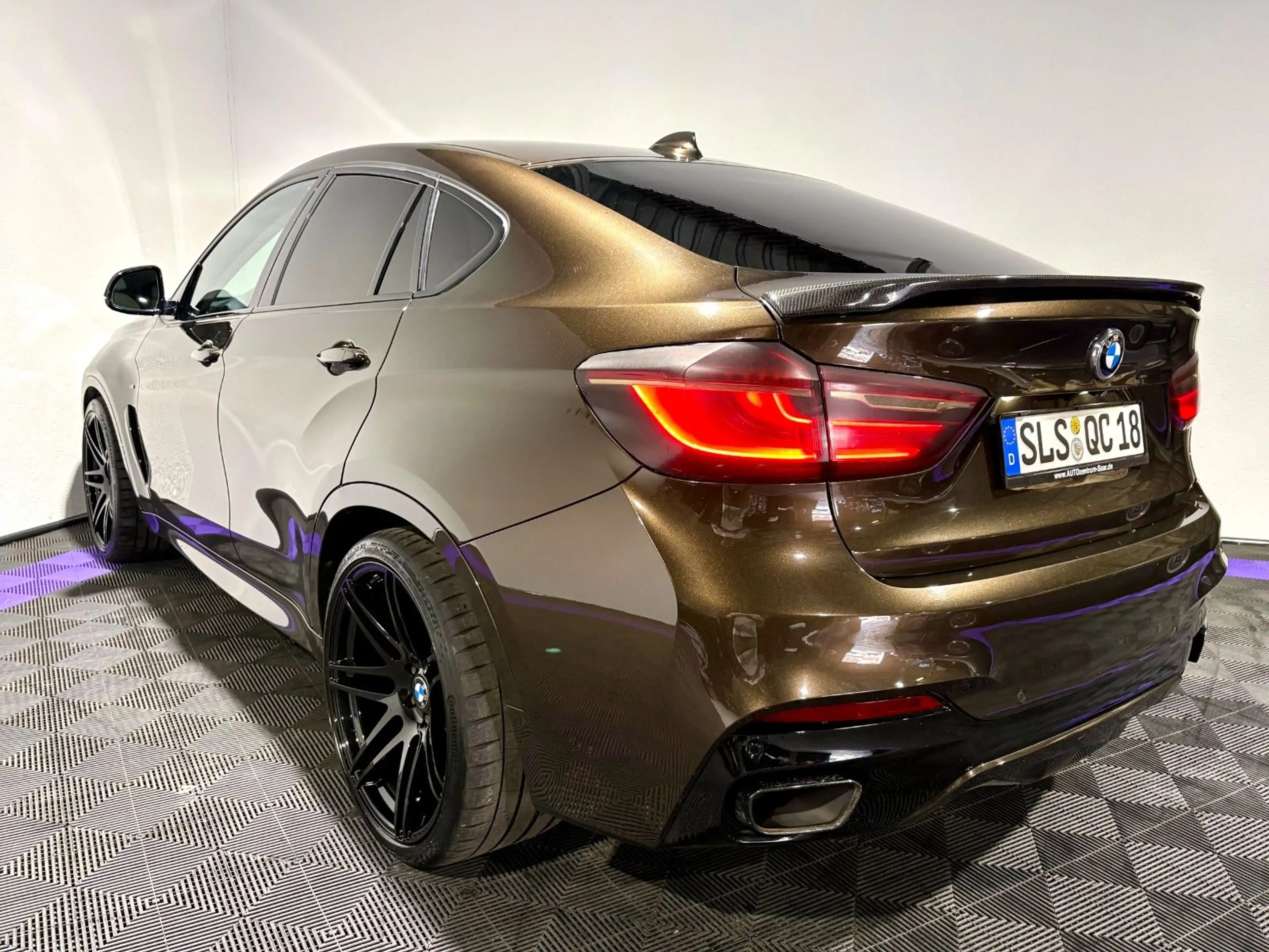BMW X6 M50d Individual Innen/Außen 22" Alus — photo 6