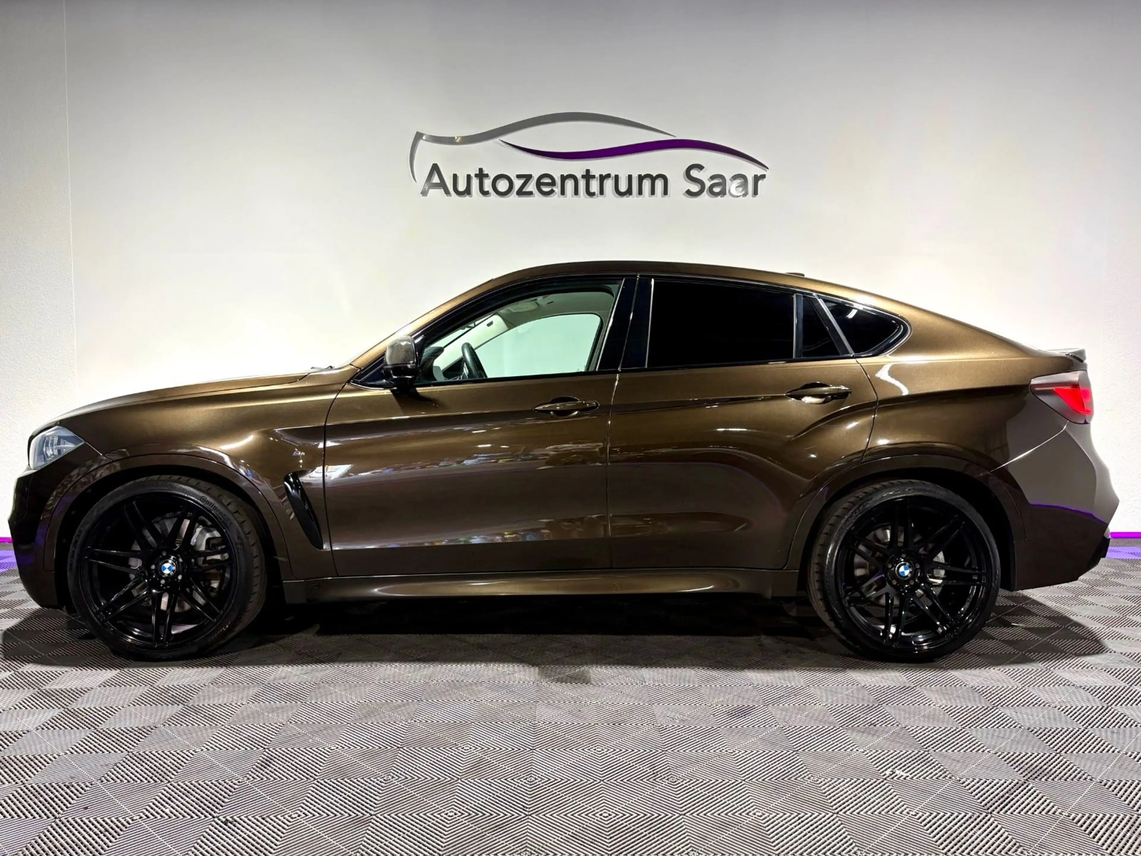 BMW X6 M50d Individual Innen/Außen 22" Alus — photo 4