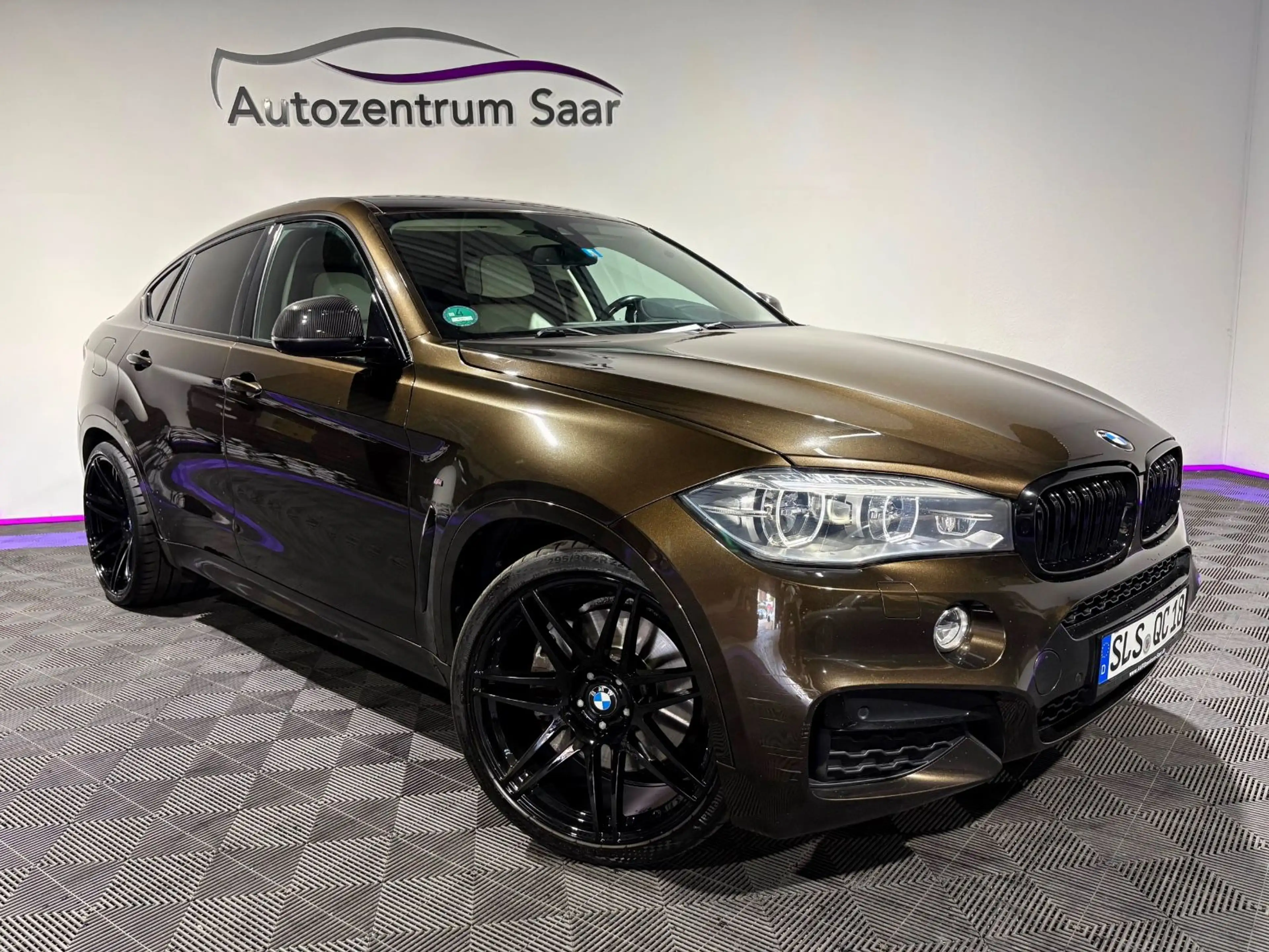 BMW X6 M50d Individual Innen/Außen 22" Alus — photo 10