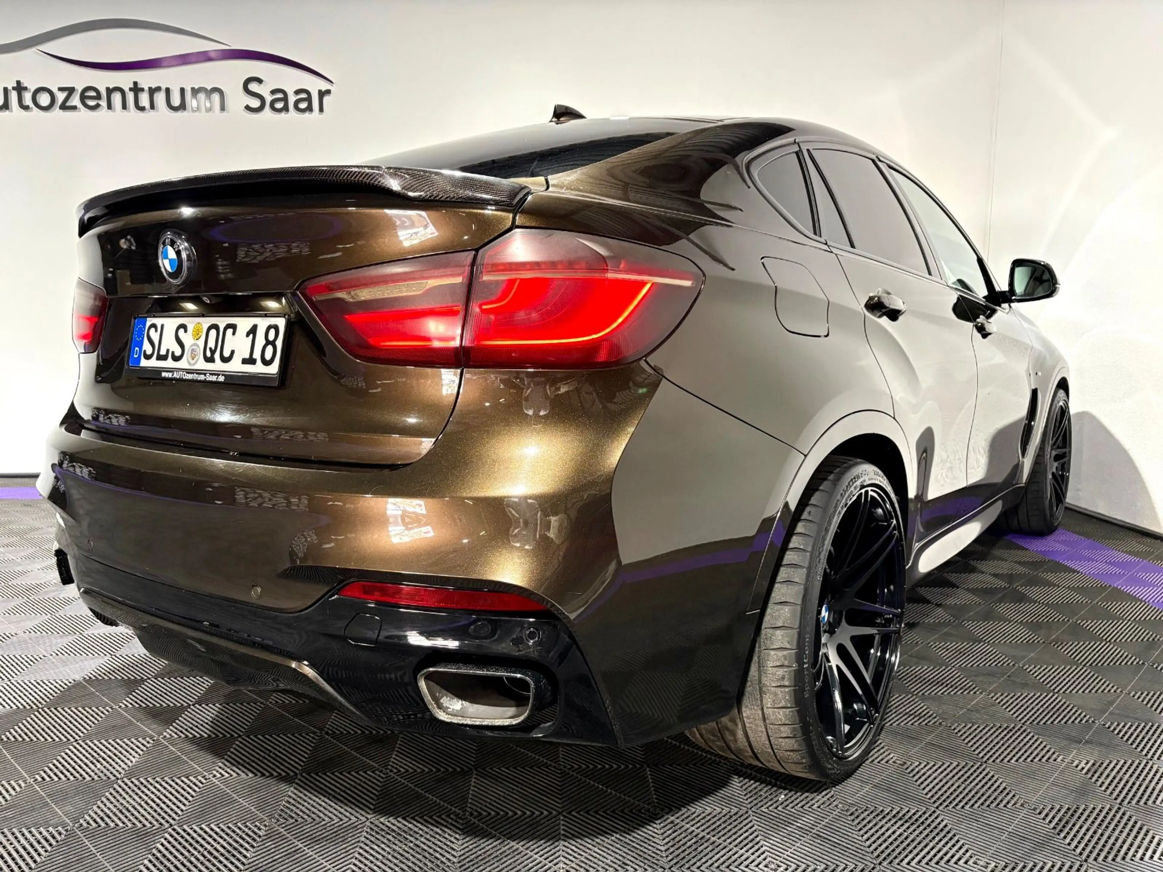 BMW X6 M50d Individual Innen/Außen 22" Alus — photo 8