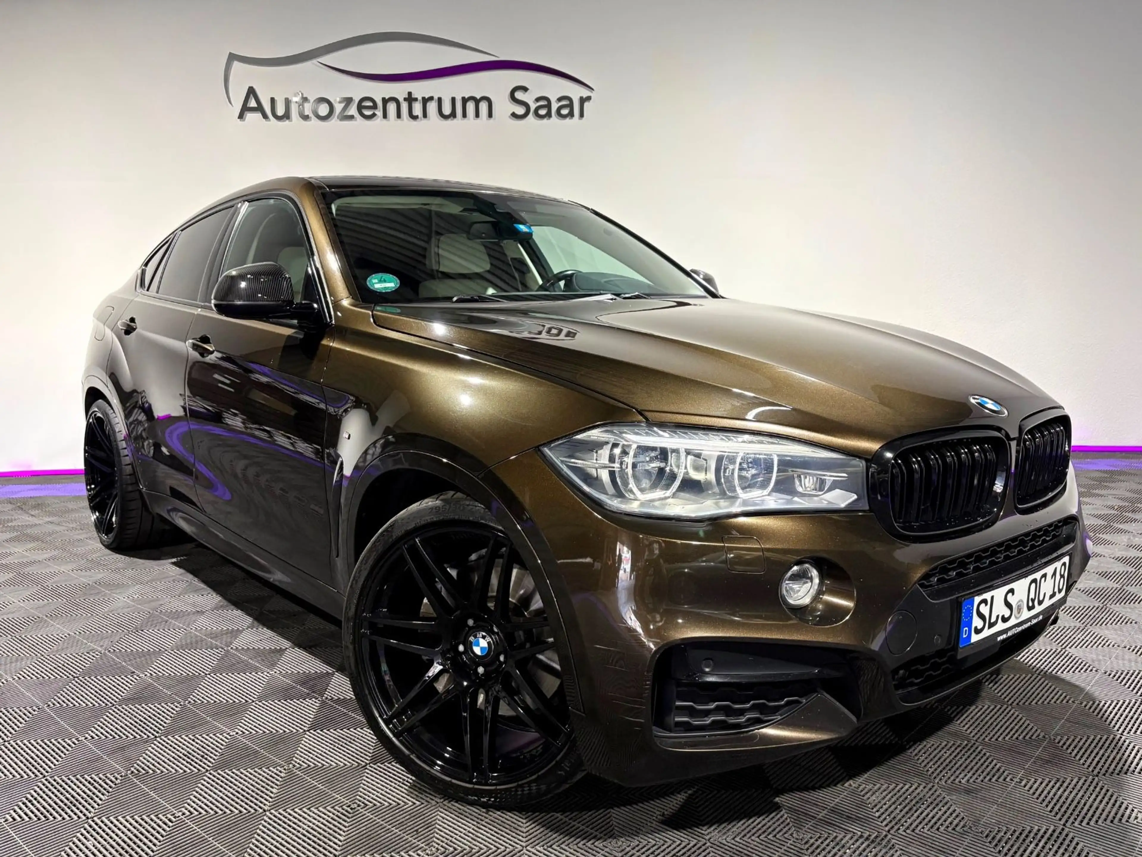 BMW X6 M50d Individual Innen/Außen 22" Alus — photo 12