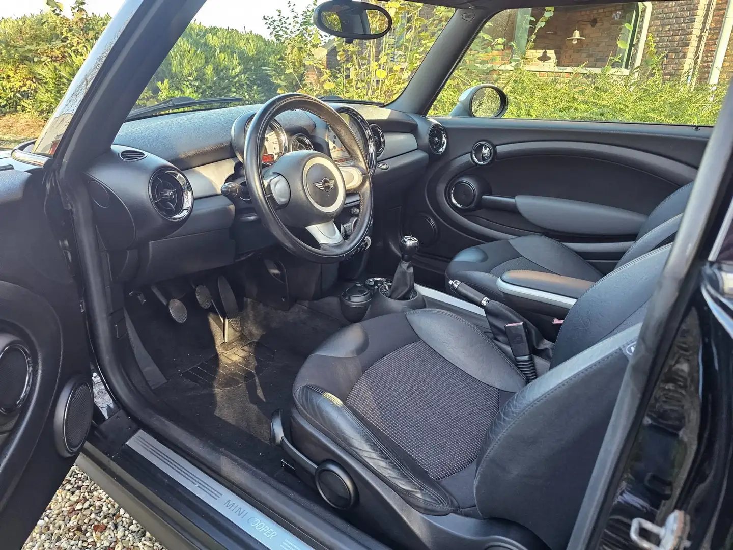 MINI Cooper Mini 1.6 PANORAMA/leer *apk:06-2026* Zwart - 2