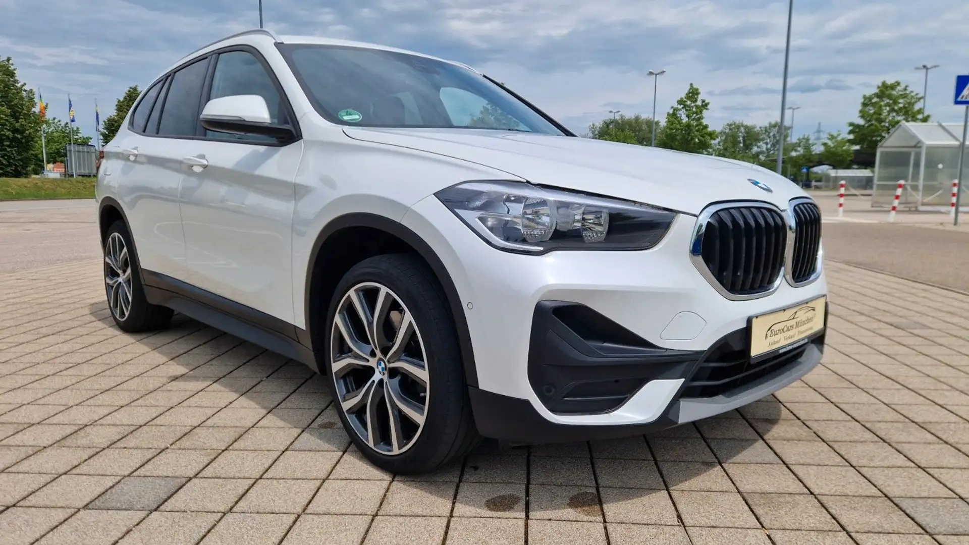 BMW X1 sDrive20d aut~LEDER~Lenkradheizung~19" Felgen Blanc - 1