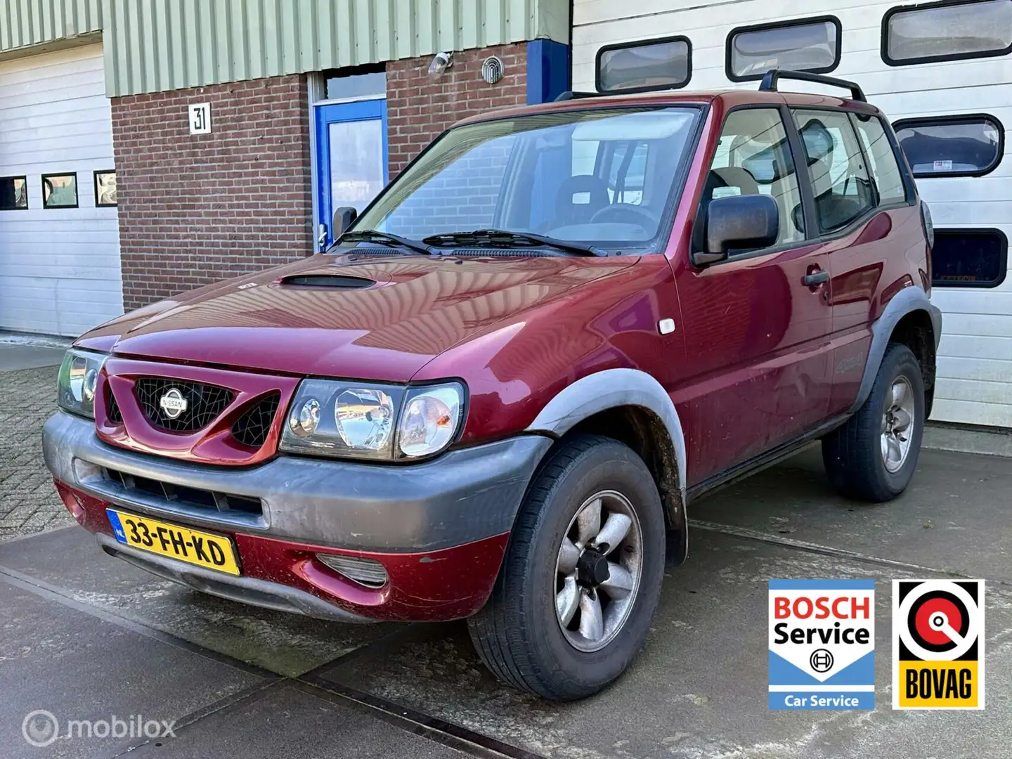 Nissan Terrano 2.4 Comfort 4x4 2800KG trekgewicht! Červená - 1