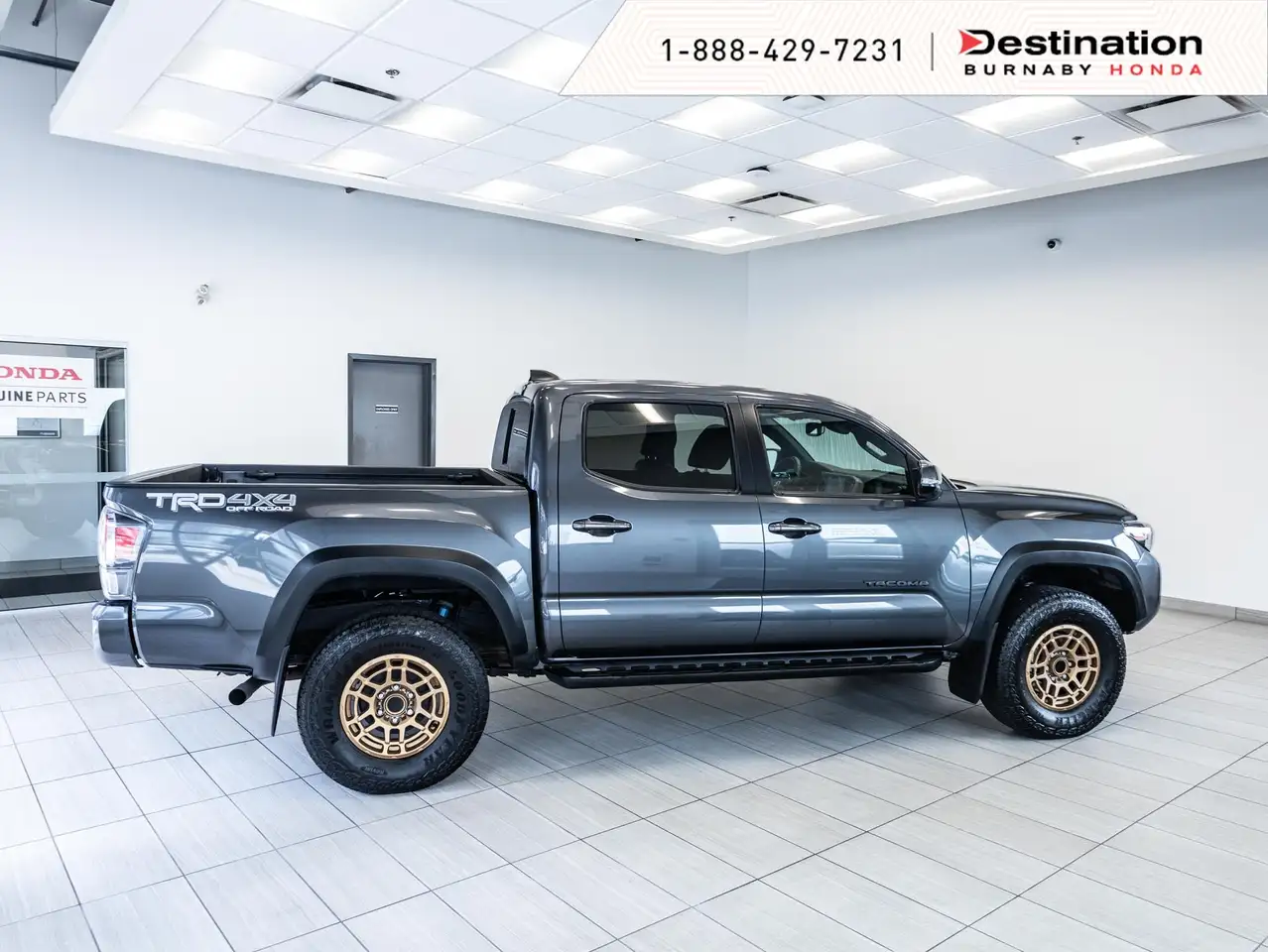 Toyota Tacoma снимка Toyota Tacoma
