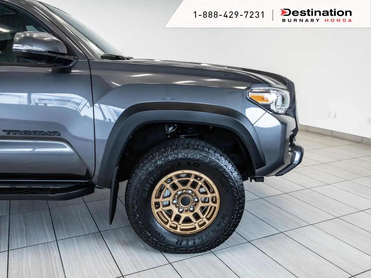 Toyota Tacoma снимка Toyota Tacoma