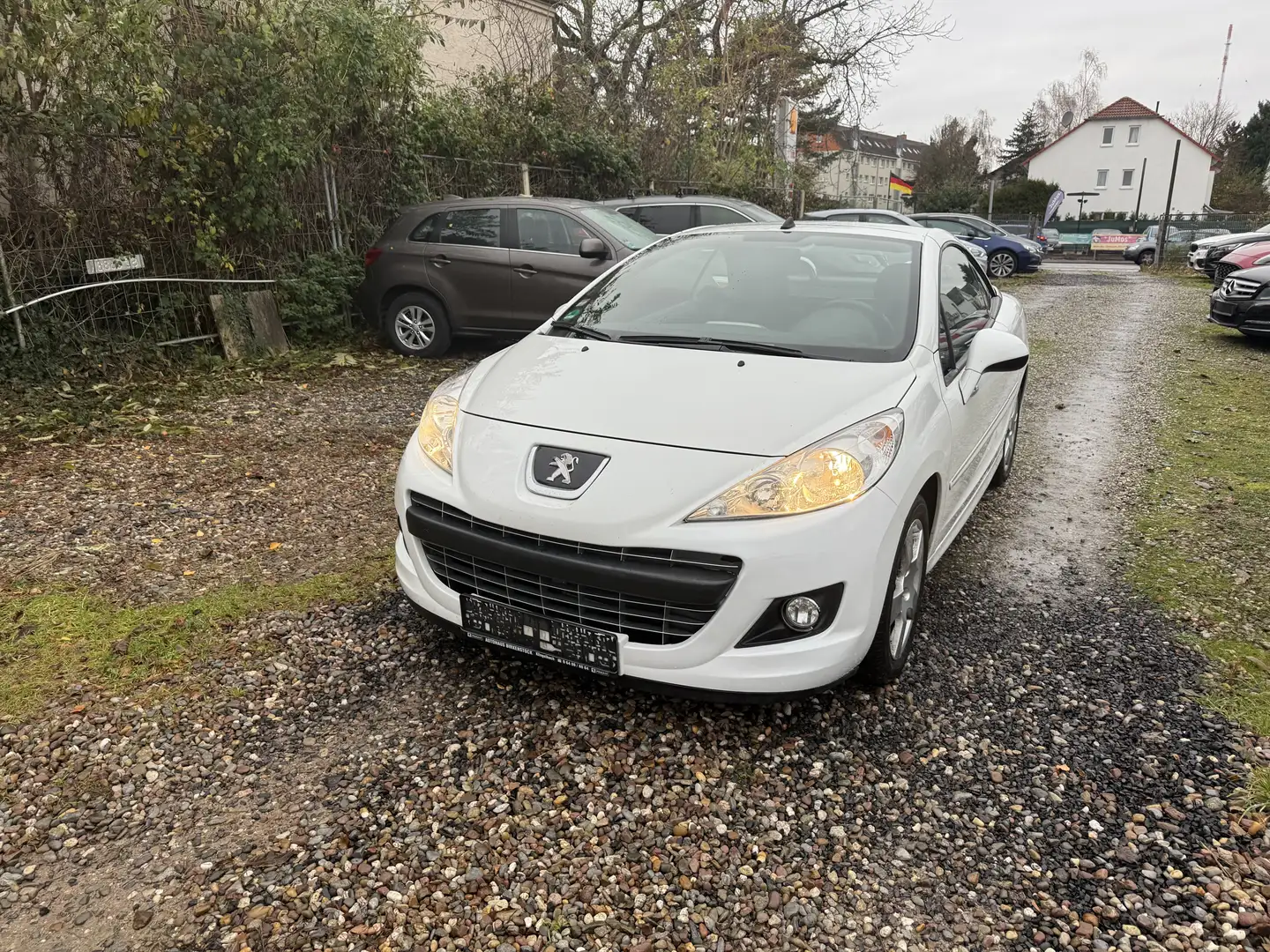 Peugeot 207 Active Weiß - 2
