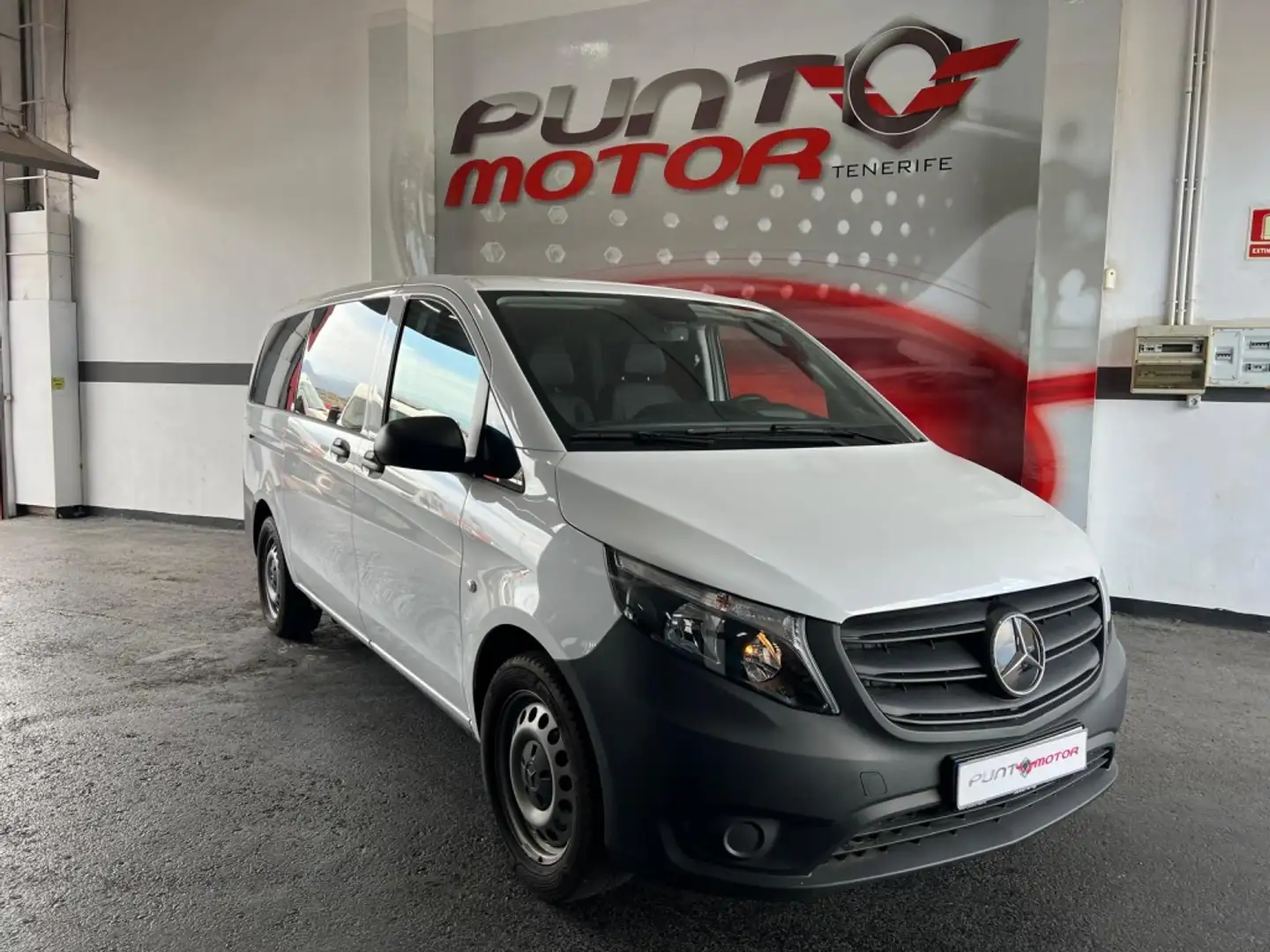 Mercedes-Benz Vito Tourer 114 CDI Select Larga 9G-Tronic Blanco - 2