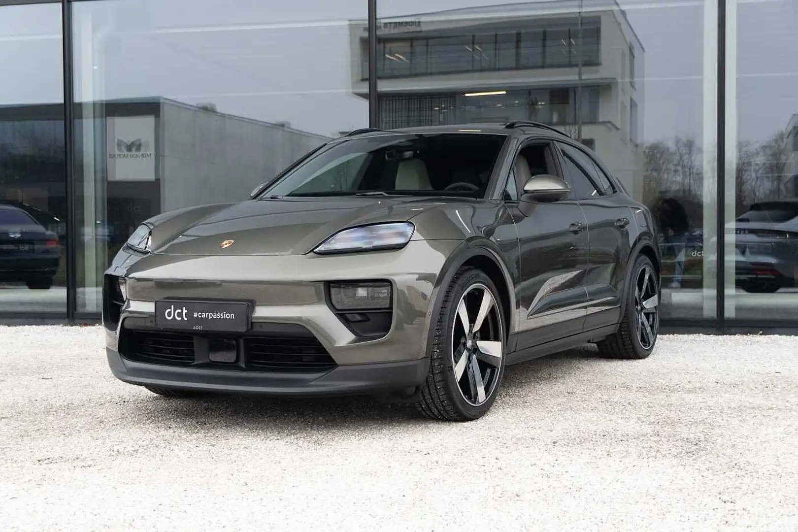 Porsche Macan 4 Airsusp 18Way 360° Racetex Pano 22' Chrono Groen - 1