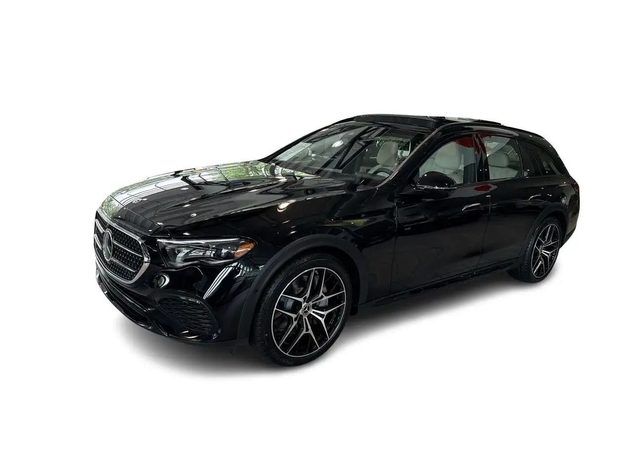 Mercedes-Benz E-Class снимка Mercedes-Benz E-Class
