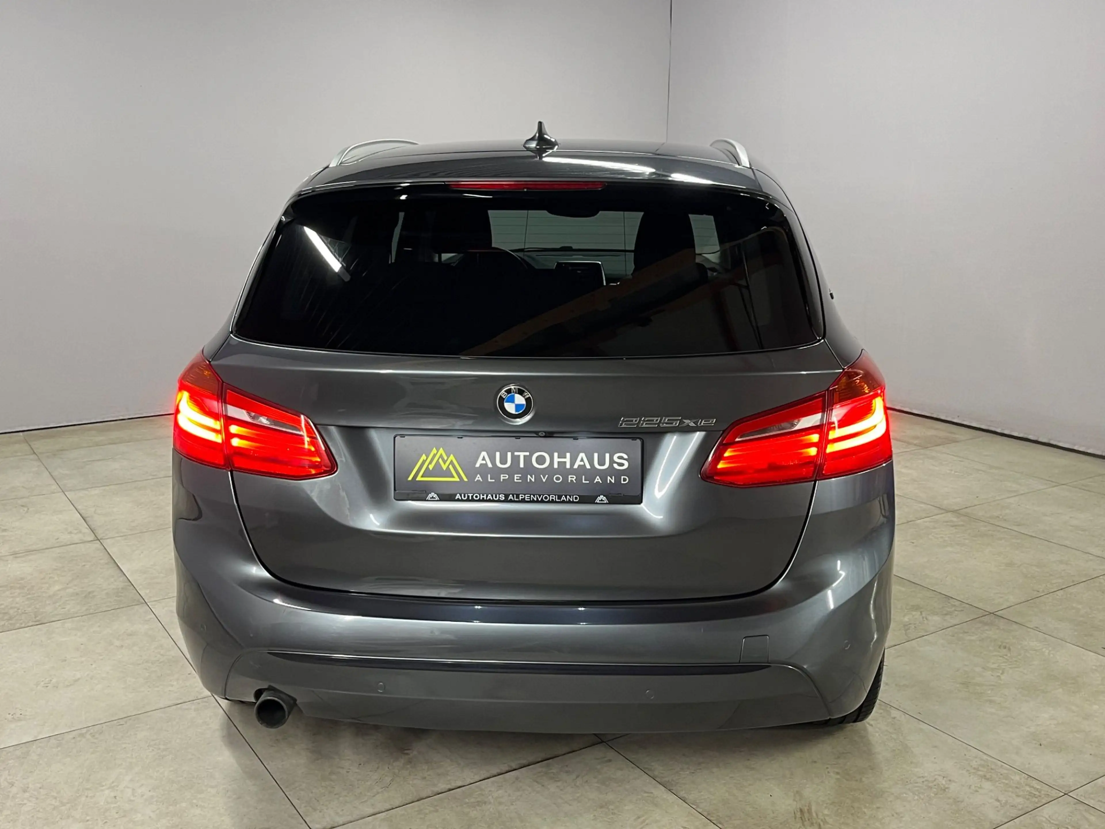 BMW 225 2er Active Tourer - 225xe Sport Line — photo 9