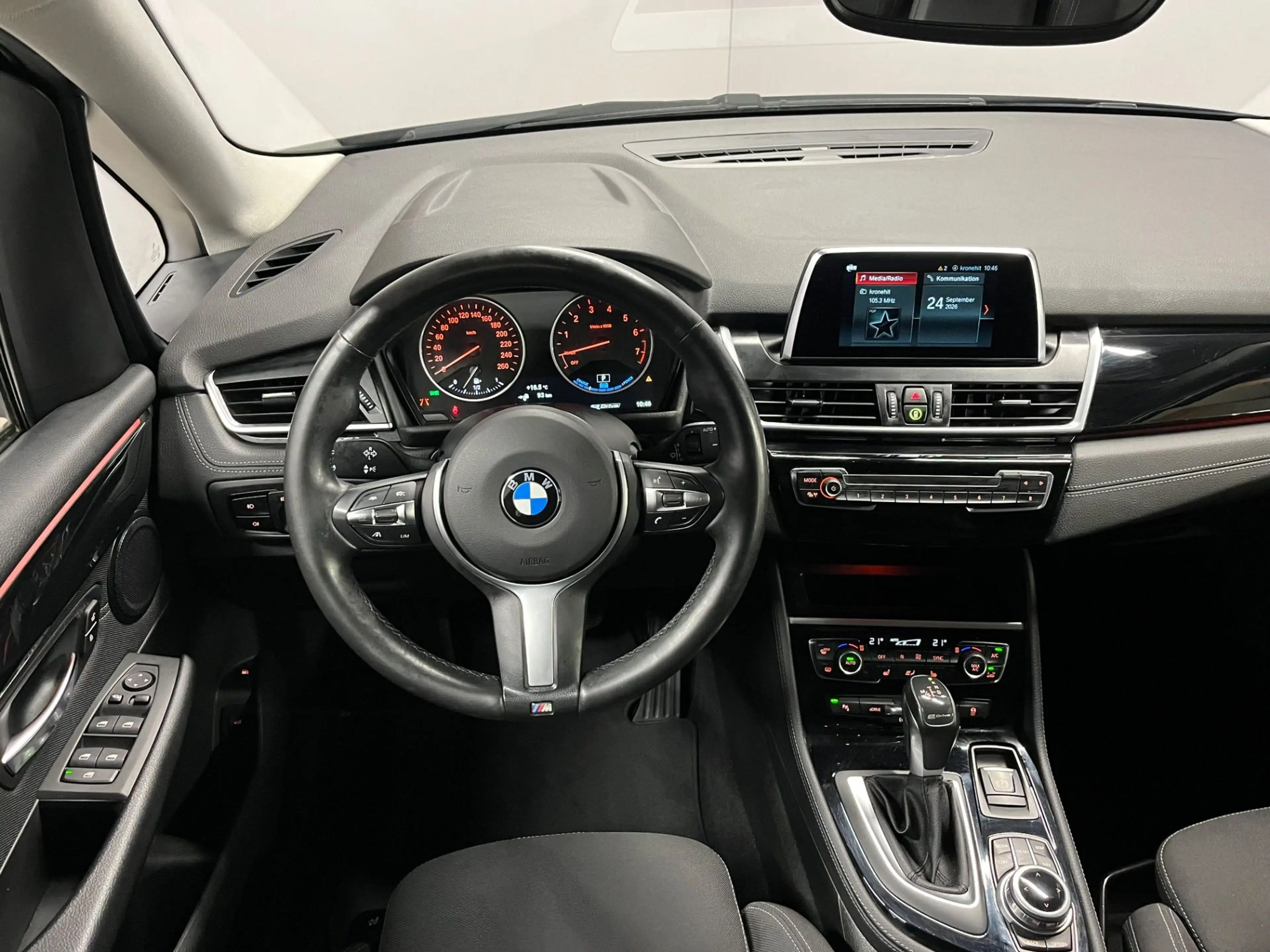 BMW 225 2er Active Tourer - 225xe Sport Line — photo 15
