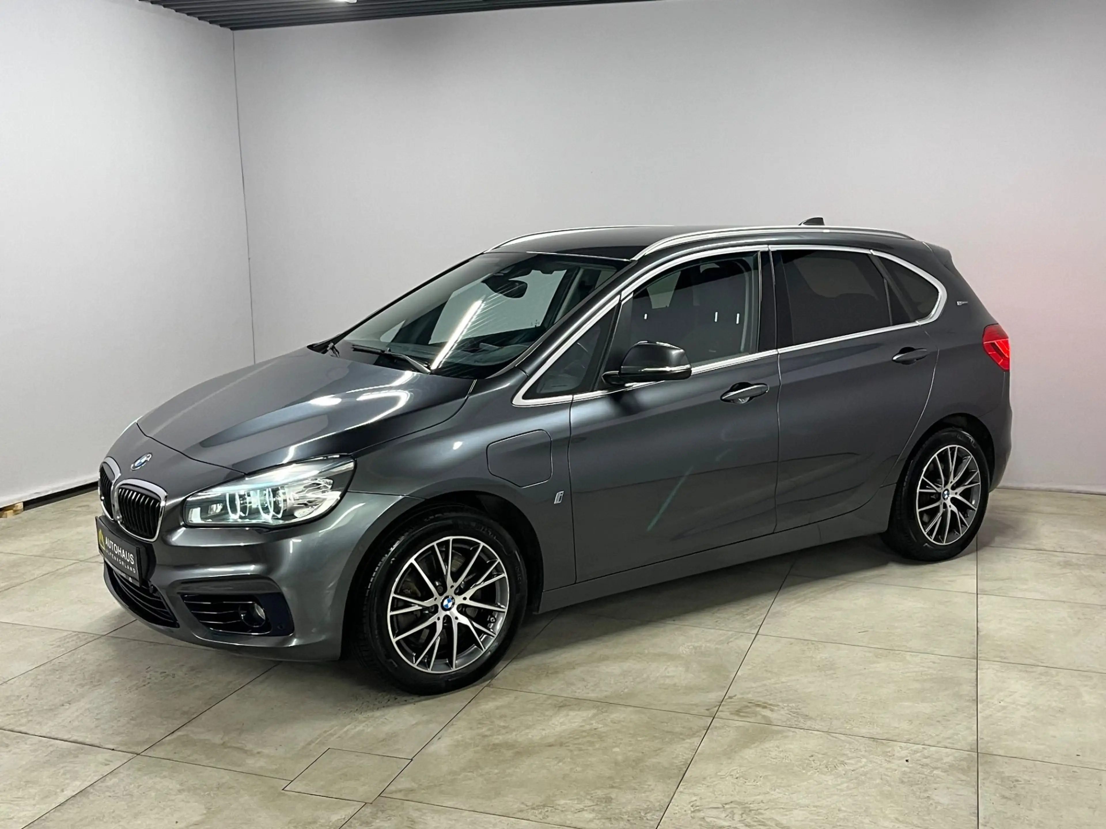 BMW 225 2er Active Tourer - 225xe Sport Line — photo 4