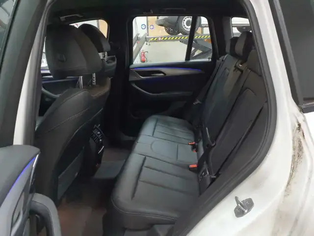 BMW X3 view 13