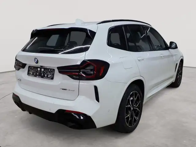 BMW X3 view 4
