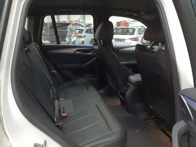 BMW X3 view 14
