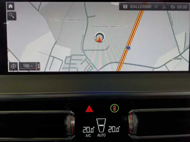 BMW X3 view 12